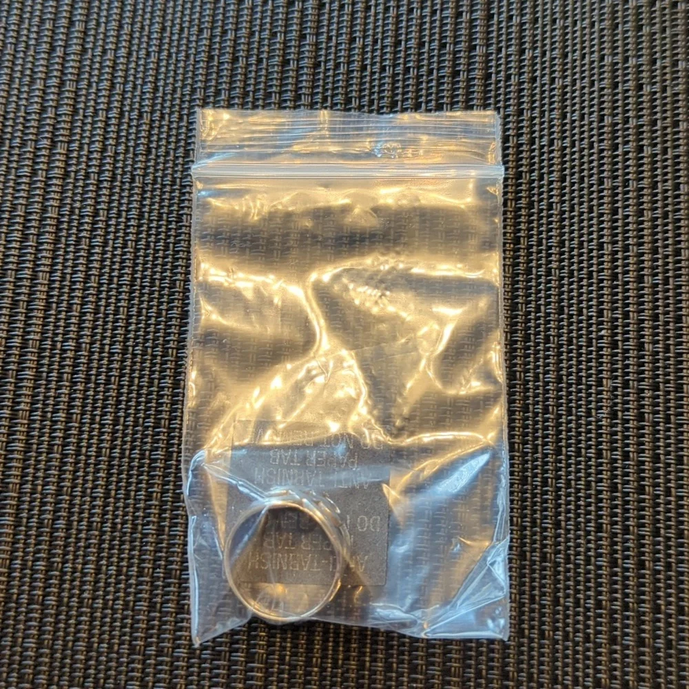 Sterling Silver Ring Size 5.5. - Picture 5 of 6